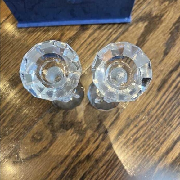 Momento Krystal Candle Stick Holders - Picture 4 of 5